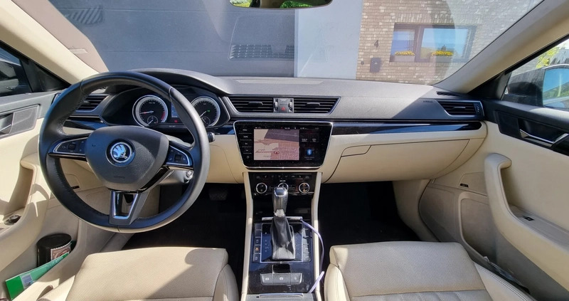 Skoda Superb cena 79900 przebieg: 210000, rok produkcji 2017 z Kostrzyn nad Odrą małe 137
